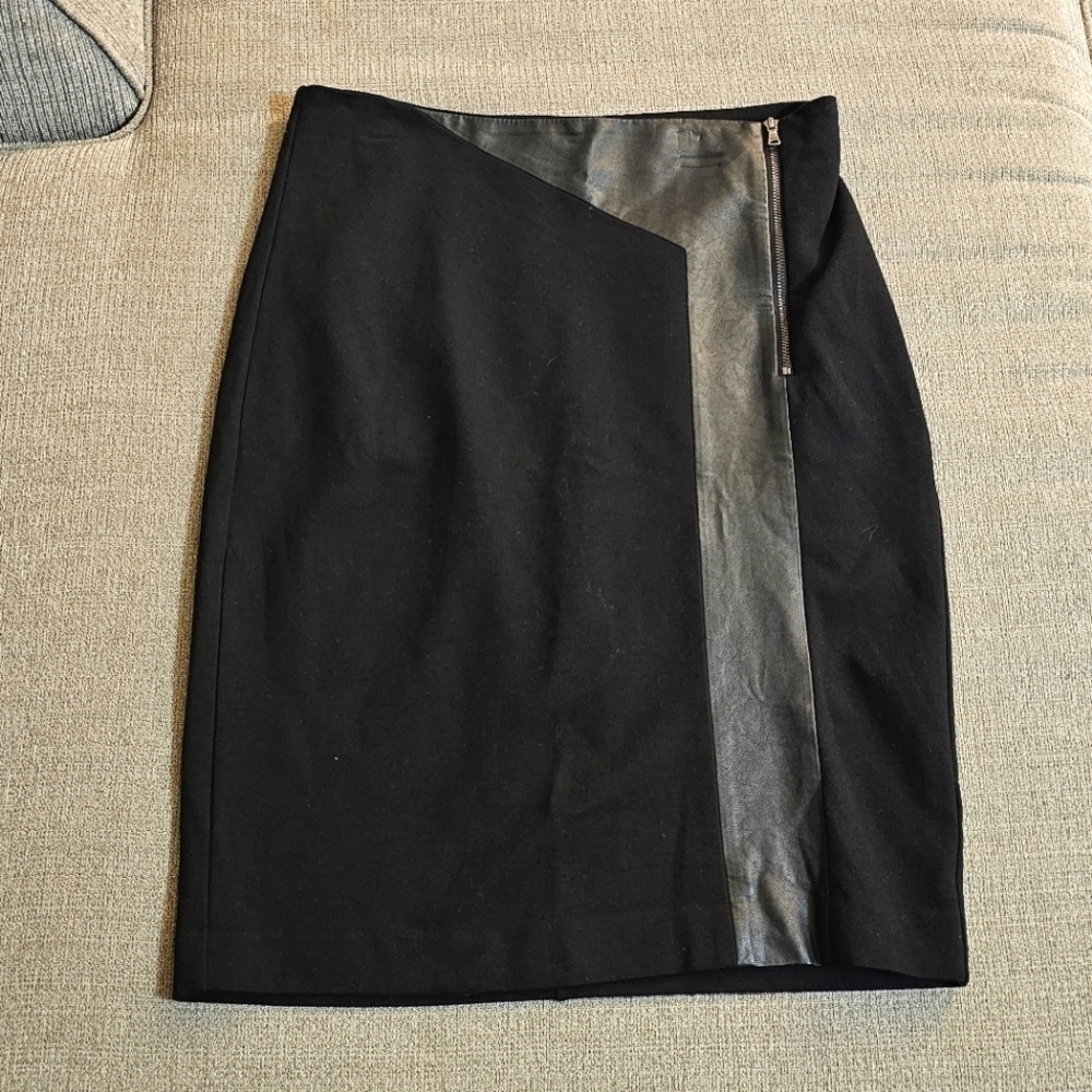 Saks Fifth Avenue Black Mixed Media Midi Casual Office Work Skirt Size 6